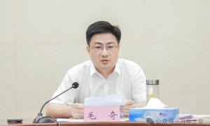 被举报后，万年县委书记毛奇主动交代问题