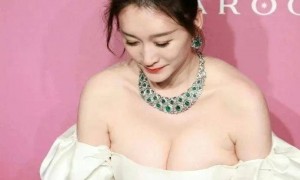 扛不住啊扛不住,李小冉,身材也太饱满有料了!